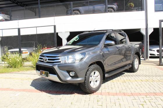 TOYOTA HILUX 2.8 SRV 4X4 CD 16V DIESEL 4P AUTOMÁTICO